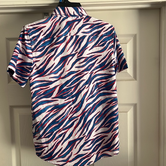 Boys’ button-up from cabana by crown and ivy, size M, red, white, and blue - Picture 3 of 3